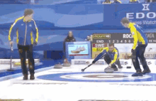 Curling Throw GIF - Curling Throw Sweden GIFs