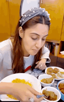 Surbhi Chandna Eating GIF - Surbhi Chandna Eating Eat GIFs