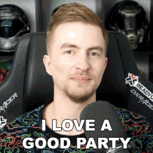 I Love A Good Party Greenskull GIF - I Love A Good Party Greenskull I Enjoy Partying GIFs