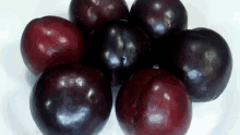 자두 GIF - Plum Fruits GIFs