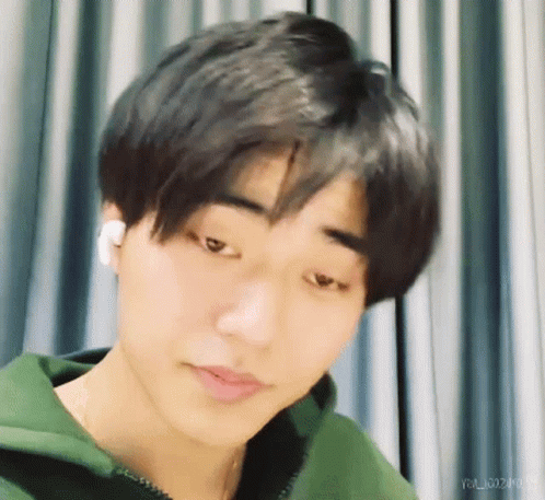 Flip Hair 永瀬廉 Gif Flip Hair 永瀬廉 Forehead Discover Share Gifs