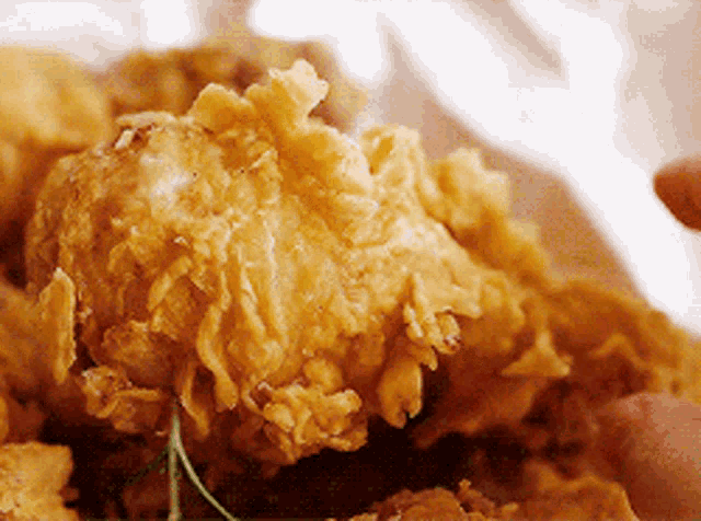 Fried Chicken Crispy GIF - Fried Chicken Crispy Yummy GIFs