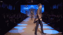 Ross Lynch Dolce Gabbana GIF - Ross Lynch Dolce Gabbana Cat Walk GIFs