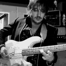 Playing The Bass Guitar Zach Carothers GIF - Playing The Bass Guitar Zach Carothers Portugal The Man GIFs