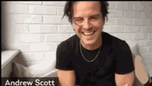 Andrew Scott Actor GIF - Andrew Scott Actor Laugh GIFs