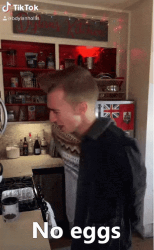 B Dylan Hollis Hollis GIF - B Dylan Hollis Hollis Vintage Recipes -  Discover & Share GIFs