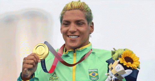 Gif de atletas brasileiros medalhistas nas Olímpiadas de Tóquio. 