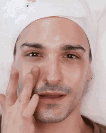 Smooth Face Mask GIF - Smooth Face Mask Spa GIFs