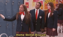 Biscuit GIF - Home Skillet Biscuit Thats So Raven GIFs