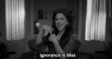 Ignorance Is Bliss GIF - Ignorance Ignorance Is Bliss Kelly Clarkson GIFs