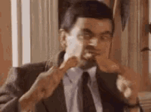 Mr Bean Eating GIF - Mr Bean Eating Happy GIFs