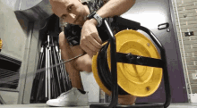 Recoger Cable GIF - Recoger Cable GIFs