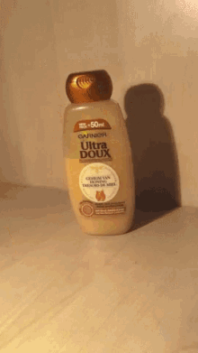 Honing Shampoo Shampoo Honey GIF - Honing Shampoo Shampoo Honey Ultra Doux Shampoo GIFs