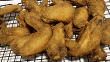 Fried Chicken Chicken Wings GIF - Fried Chicken Chicken Wings Yummy GIFs
