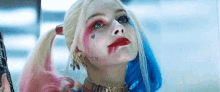 suicide squad combing harley quinn margot robbie thinking