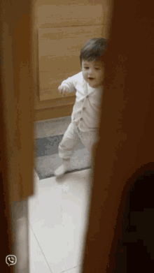 Baby Running Away Gifs Tenor