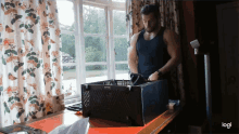 Henry Cavill Man GIF - Henry Cavill Man Muscle GIFs