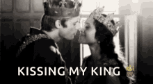 king queen kiss crown kiss kiss her kiss him arthur