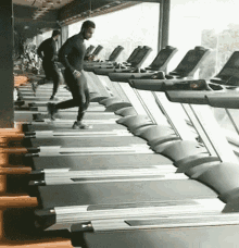 Run Treadmill GIF - Run Treadmill Workout GIFs