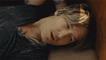 Singing Keith Urban GIF - Singing Keith Urban One Too Many Song GIFs