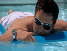 John Barrowman Floating GIF - John Barrowman Floating Swim GIFs