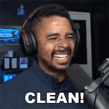 Clean Evan Raynr GIF - Clean Evan Raynr Raynday Gaming GIFs