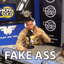 Fake Ass Unreal GIF - Fake Ass Unreal Fake GIFs