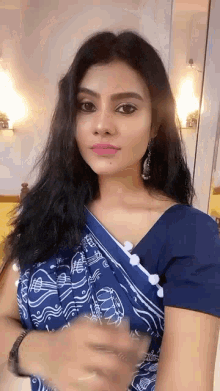 Nivisha Blue Saree GIF - Nivisha Blue Saree South Indian Woman GIFs