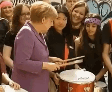 Angela Merkel Trommel GIF - Angela Merkel Trommel Musik GIFs