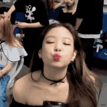 lovely pouts jennie eyes closed