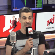 C Cauet Sur Nrj Miko GIF - C Cauet Sur Nrj Miko I Dont Care GIFs