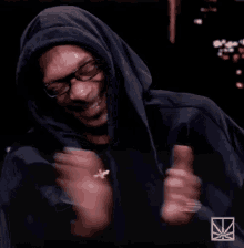 Laughing Clapping GIF - Laughing Clapping Snoop Dogg GIFs