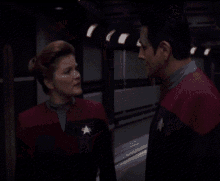 Kathryn Janeway Chakotay GIF - Kathryn Janeway Chakotay Star Trek Voyager GIFs