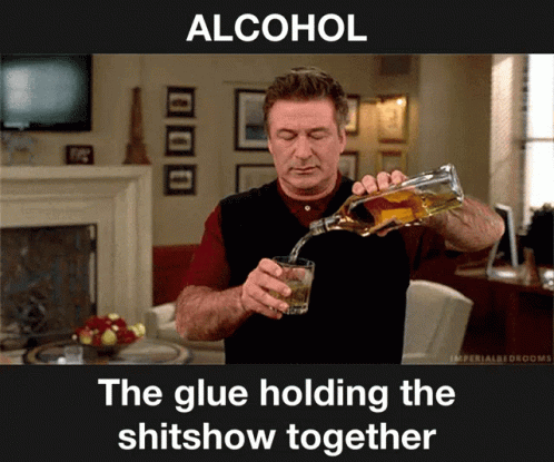 Alec Baldwin Alcohol GIF - Alec Baldwin Alcohol Pour GIFs