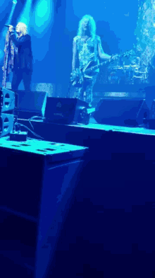 Rick Savage Def Leppard GIF - Rick Savage Def Leppard Concert GIFs