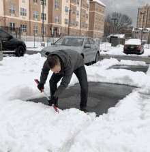 Stearnie Shoveling Snow GIF - Stearnie Shoveling Snow GIFs