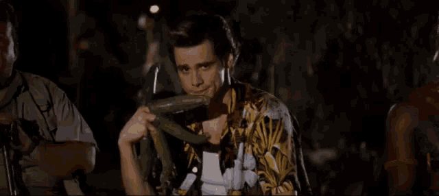 ace-ventura-eyebrows.gif