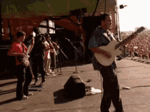 Dave Matthews Band Perform GIF - Dave Matthews Band Perform Guitar GIFs