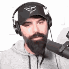 we have a very serious topic daniel keem keemstar we need to discuss this topic this is an important topic