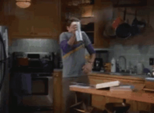 stink,smelly,spray,lysol,Sheldon Cooper,tbbt,The Big Bang Theory,gif,animat...