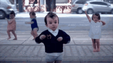 Animated Baby Dancing GIFs | Tenor