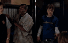 Shes The Man Left Hangin GIF - Shes The Man Left Hangin Amanda Bynes GIFs