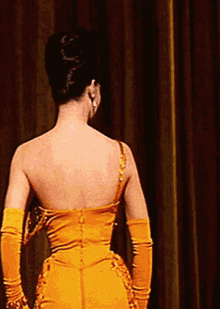 Stripteaze GIFs | Tenor