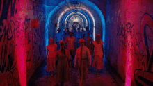 People In Tunel In The Heights GIF - People In Tunel In The Heights Singing GIFs