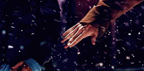Holding Hands GIF - Holding Hands Hands - Discover & Share GIFs