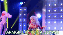 Utica Queen Wiggle To The Top GIF - Utica Queen Wiggle To The Top Strike A Pose GIFs