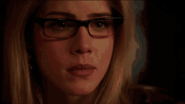 Felicity Smoak Emily Bett Felicity Smoak Emily Bett Emily Bett Rickards Discover And Share 