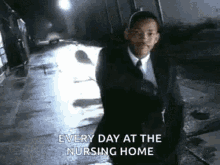 Will Smith Men In Black GIF - Will Smith Men In Black Everyday At The Nursing Home GIFs