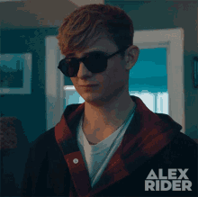 Chuckle Alex Rider GIF - Chuckle Alex Rider Giggle GIFs
