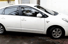 sri lanka tours and travels cars white car honda aqua model sri lanka tours and travels cars white car honda aqua model